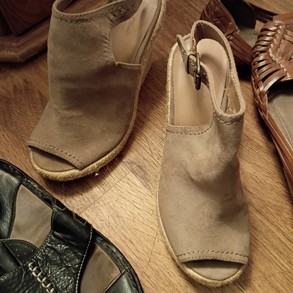 This Is Three Pairs Size 7 Women's Stylish Sandals - Picture 4 of 8